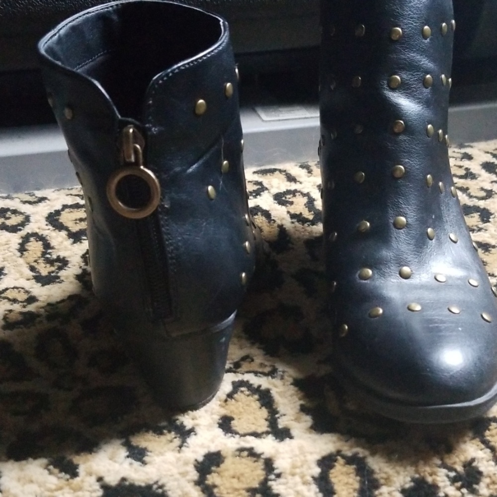 Studded booties - Picture 2 of 4